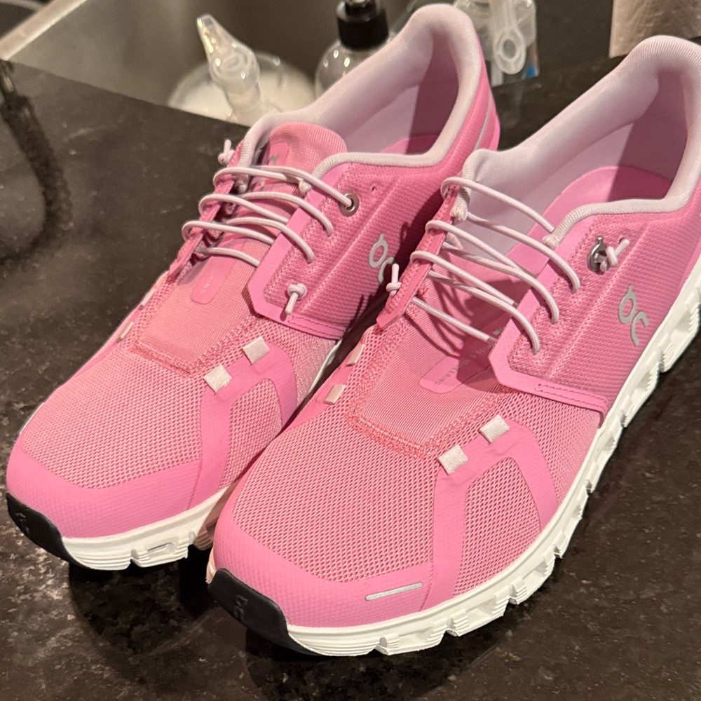 On Running Women's Pink and White Athletic Shoes-bought wrongsize outside return